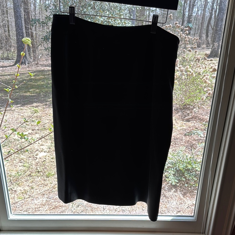 Elegant Black Women's Skirt